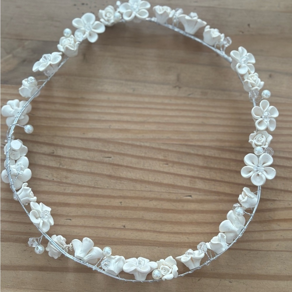 Elegant White Floral Headband